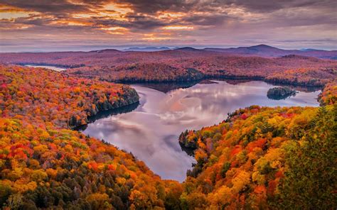 Little River State Park Waterbury Reservoir Vermont Autumn In Vermont ...