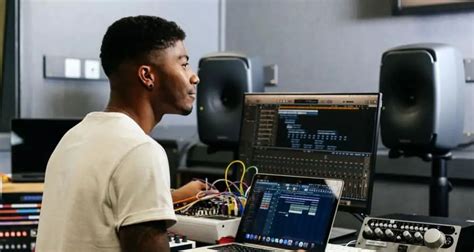 28 Top Music Production Schools Online: Their Key Info. - Education ...