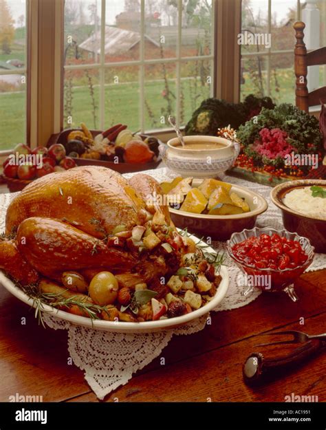 Thanksgiving Table Setting Turkey Dinner Stock Photo: 792913 - Alamy