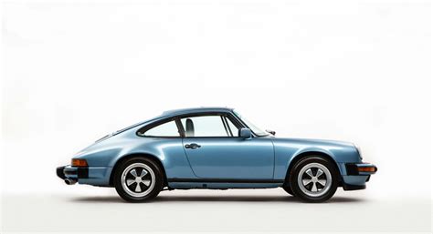 Porsche 911 Carrera 3.2: Into the blue | OPUMO Magazine