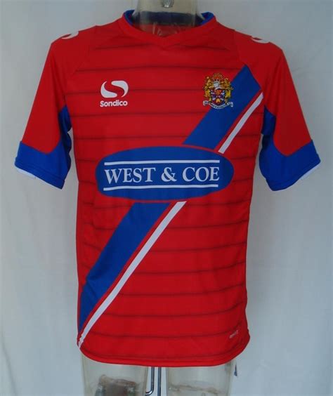 Dagenham & Redbridge 2013-14 Home Kit