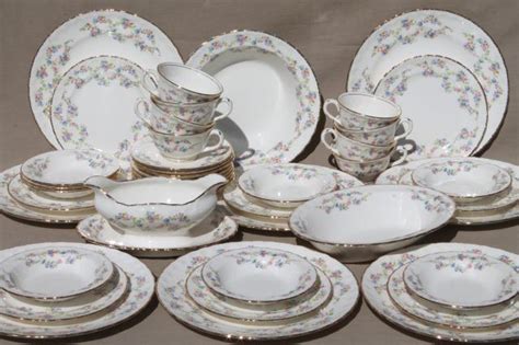 China Dinnerware Sets & This Contemporary Square Bone China Pattern Is Accented By Brushed And ...