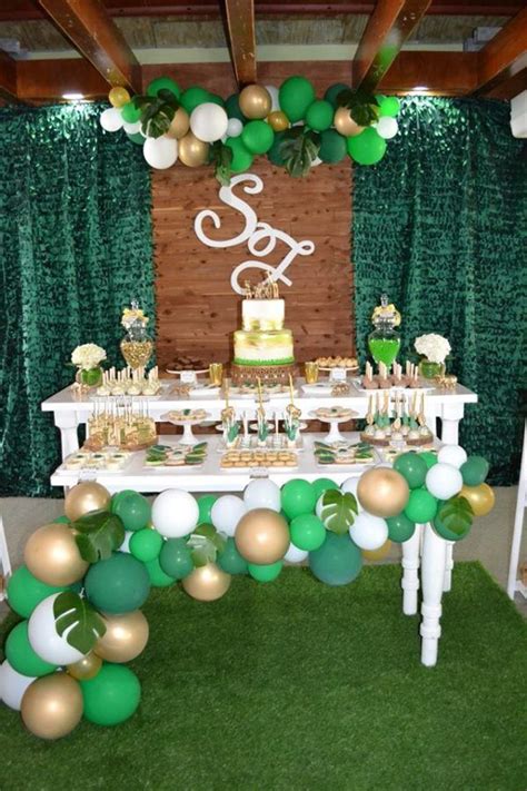 gold-and-hunter-green-safari-baby-shower-dessert-table #babyshowerideas4u #… | Fiesta con ...