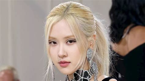 Hair: BLACKPINK’s Rosé Looks Unrecognisable With Curly Hair | Beauty ...