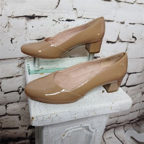 AEROSOLES | Shoes | Aerosoles Heelrest Patent Pumps Heels Sz 8m | Poshmark