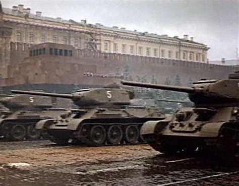 T-34-85 tank color photo Moskow | World War Photos