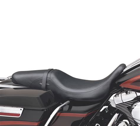 Badlander Seat 52067-08A | Harley-Davidson USA