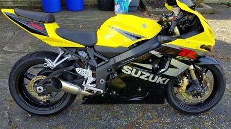 2004 Gsxr 750 RLS Shorty exhaust cold start - YouTube