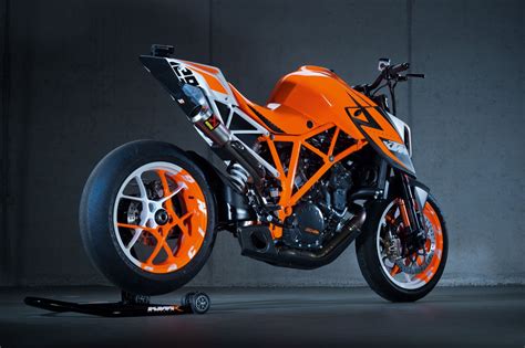 CHLK: Nuevas fotos y vídeo de la KTM 1290 Super Duke