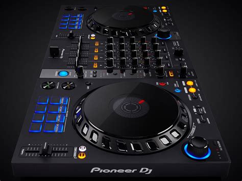 Pioneer DJ’s DDJ-FLX6 makes genre-mixing and scratching a breeze