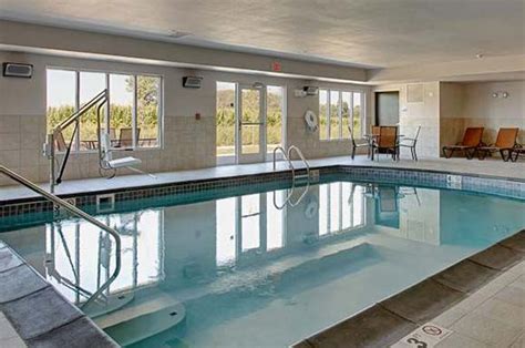 Holiday Inn Express & Suites, Fremont OH - Sandusky County Ohio Regional Airport