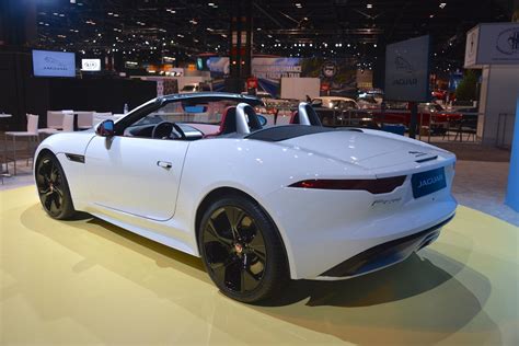 2020 Jaguar F-Type Convertible Live from Chicago Auto Show - GTspirit