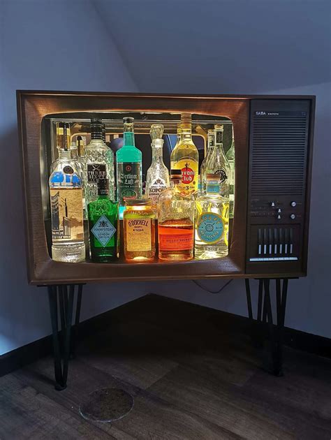 Diy Liquor Cabinet Reddit / Diy Tv Cocktail Cabinet Mildlyinteresting ...