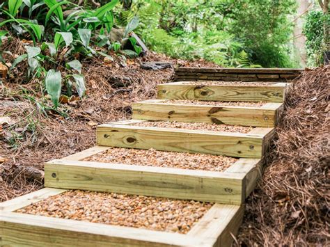 How to Build Outdoor Wood Steps | how-tos | DIY