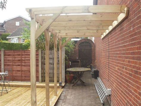 Lean to pergola plans Free plans and instructions on how to build and put the roof Made of two ...