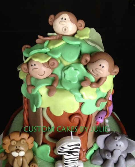 Custom Cakes by Julie: March 2013