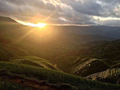 Hiking Longji rice terraces near Tiantouzhai - Nomadic Boys