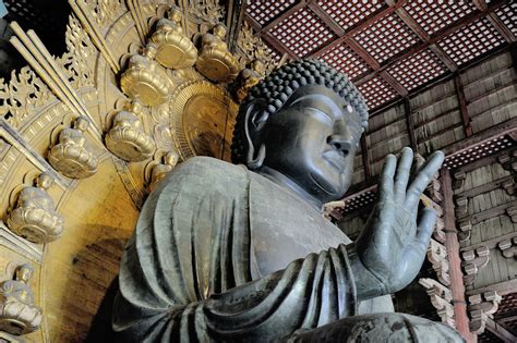 Big Buddha at Todaiji (Eastern Great Temple) - Kansai Scene Magazine