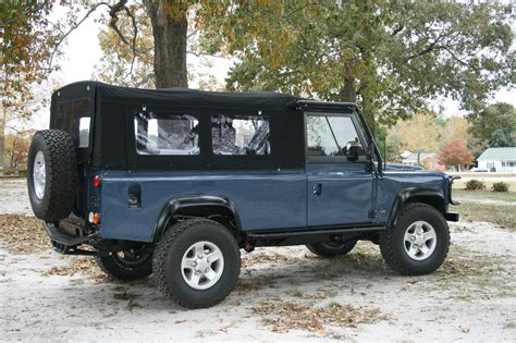 Frame up restored Defender 110 convertible soft top. - Classic Land Rover Defender 1983 for sale