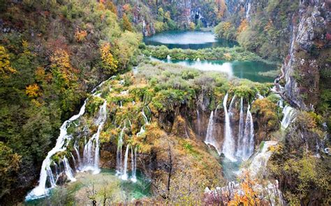 Plitvice Lakes National Park overwhelmed by selfie-taking tourists