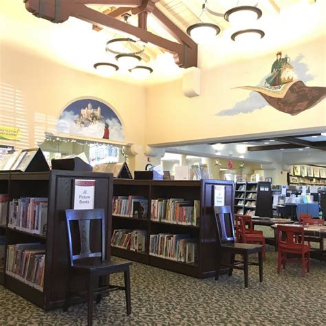 Burlingame Public Library - Library in Downtown Burlingame