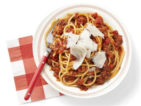 Spaghetti Bolognese Recipe | Geoffrey Zakarian | Food Network