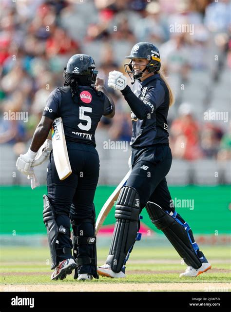 Sophie ecclestone cricket hi-res stock photography and images - Alamy