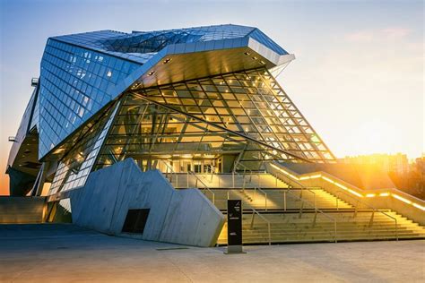 Louvre Museum Entrance Reserved Access Tour