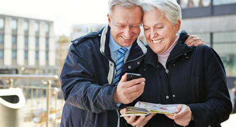 Why are cell phones for seniors important? » LearningDrift.com