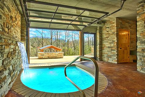 Urban Cowboy - Gatlinburg Cabin - Smoky Mountains