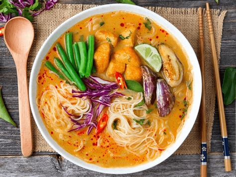 Curry Laksa | Recipe | Noodle bowls recipes, Delicious vegan recipes, Vegan dinner recipes