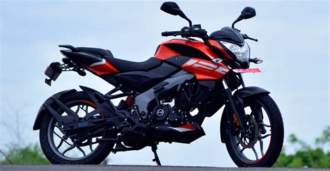 Bajaj Pulsar NS 125 test drive: A sporty bike at an affordable cost ...