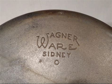 Anyone seen a Wagner with this logo? : r/castiron