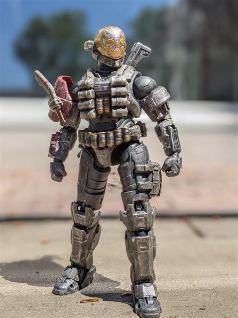 Repainted my Emile figure : r/HaloActionFigures