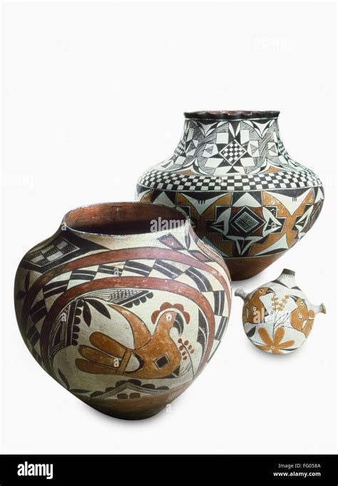 Pueblo pottery designs hi-res stock photography and images - Alamy