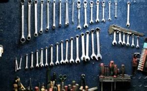 15 Must-Have Diesel Mechanic Tools - Beginners Guide For Diesel Mechanics | ToolsPicks