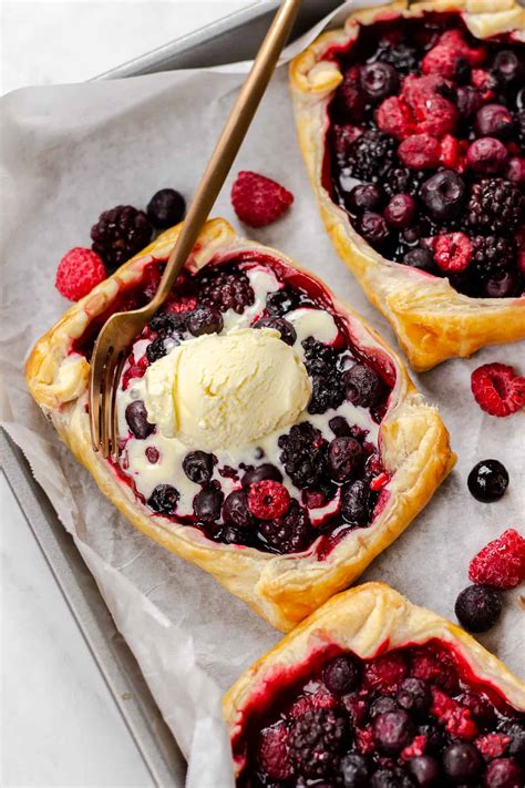 Mixed Berry Puff Pastry Tarts | Veronika's Kitchen