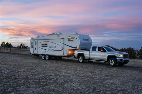 9 Best Fifth Wheel Hitch Reviews | Top Picks and Comparison