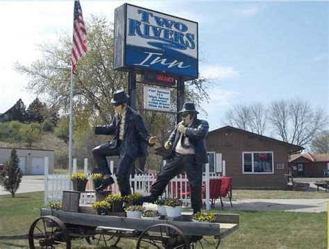 TWO RIVERS INN WEST - Prices & Motel Reviews (Jamestown, ND)