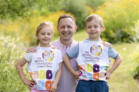 Siblings' double marathon raises over £57,000 for The Royal Marsden Cancer Charity | The Royal ...