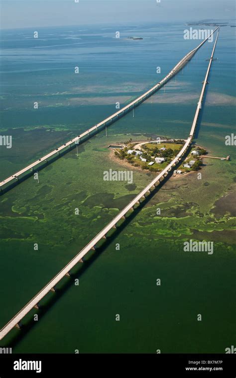 Aerial view of the seven mile bridge spanning the keys in Florida Stock Photo - Alamy