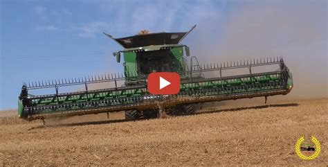 At the end of August 2021 wheat harvest in Mecklenburg - John Deere X9 ...