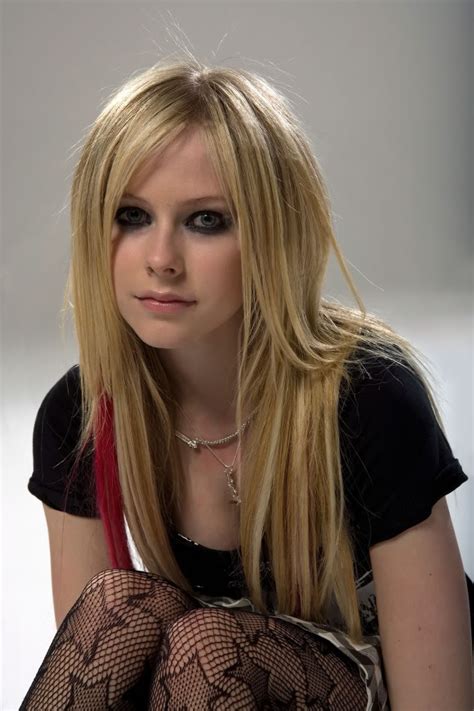 La Kuvent: Avril Lavigne is still cute.