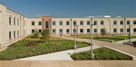 Jackson & Ryan Architects | Episcopal High School Academic Building