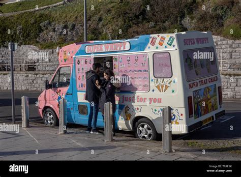 People buying ice creams at an Ice Cream Van on The Hoe, Plymouth, Devon, UK Stock Photo - Alamy