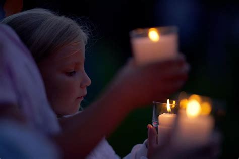 Plymouth shooting vigil: Photos show how hundreds gathered to pay tribute to victims - Surrey Live