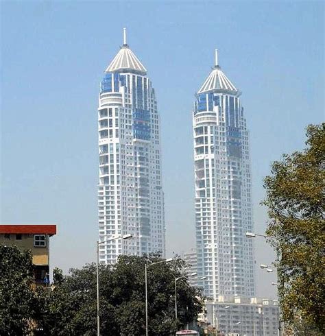 Superlatives of India: Tallest building in India