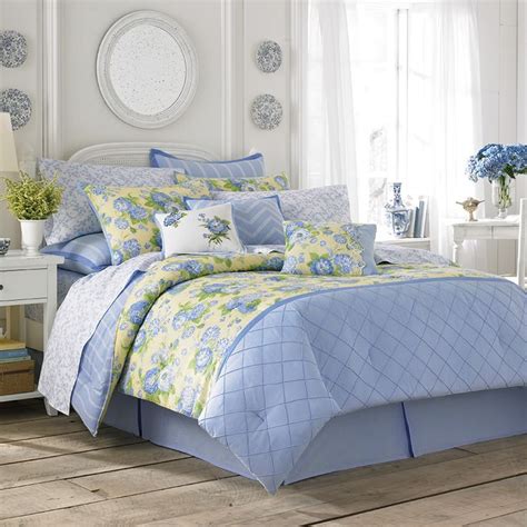 78 best images about Laura Ashley Bedding on Pinterest | Comforters bed, Quilt and White quilts