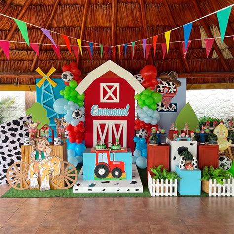 Cumpleaños de la granja de Zenón 🐮🐷🐥 | Farm animals birthday party ...