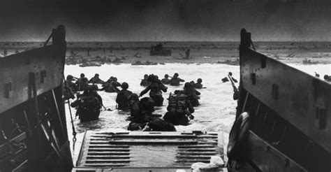 troops-on-d-day-the-normandy-invasion - D-Day Pictures - World War II ...